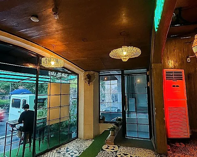 Connector Hotel