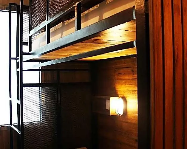 Hotel Connector 4*